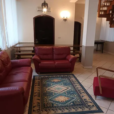 בית נופש Roccia Scura Dell'etna