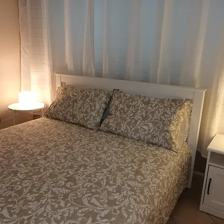 Roccia Scura Dell'etna זפראנה אטניאה