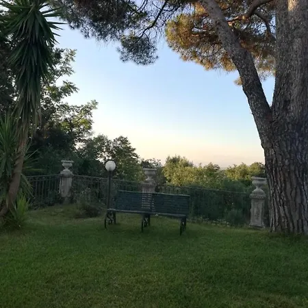 Roccia Scura Dell'etna